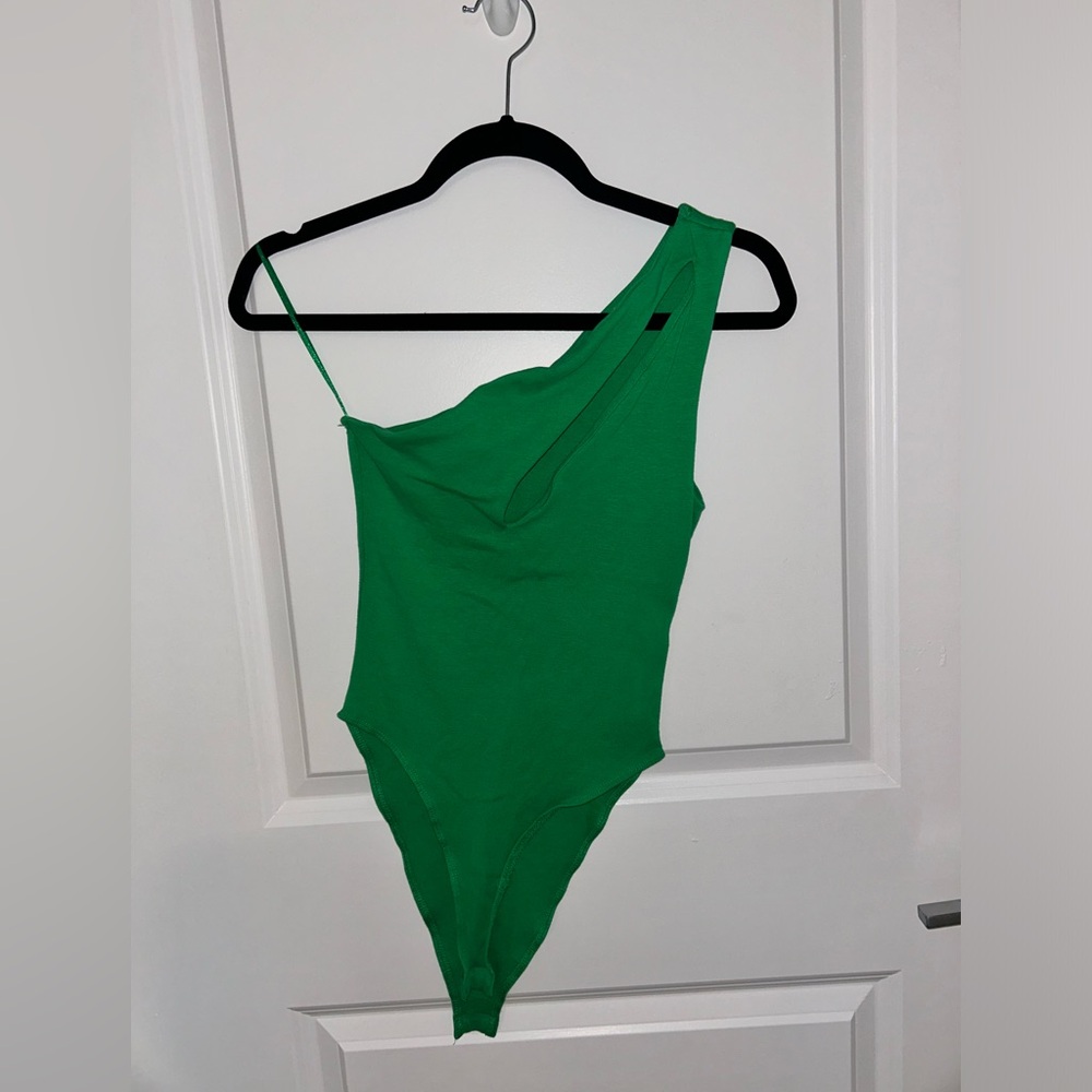 Zara One Shoulder Green Bodysuit Top with slit